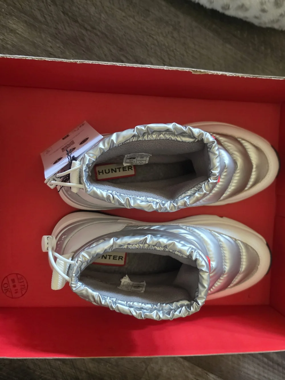Hunter Ann Boot Silver Size 5 $149